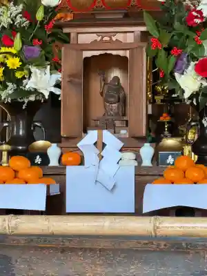 西光寺の{uncategorized: "未分類", other: "その他", undefined: "問題あり", building: "その他建物", grave: "お墓", sacred_gate: "鳥居", guardian: "狛犬", statue: "像", buddha: "仏像", history: "歴史", nature: "自然", garden: "庭園", animal: "動物", pagoda: "塔", temizu: "手水舎", mountain_gate: "山門・神門", sanctuary: "本殿・本堂", subordinate: "末社・摂社", art: "芸術", scenery: "景色", jizo: "地蔵", ema: "絵馬", goshuin: "御朱印", omikuji: "おみくじ", items: "授与品その他", amulet: "お守り", goshuincho: "御朱印帳", eats: "食事", festival: "お祭り", votive_dance: "神楽", shichigosan: "七五三参", wedding: "結婚式", experience: "体験その他", initially: "初詣", around: "周辺", anti_infection: "感染症対策"}