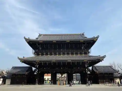 東本願寺（真宗本廟）の山門・神門
