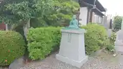 法源寺の像