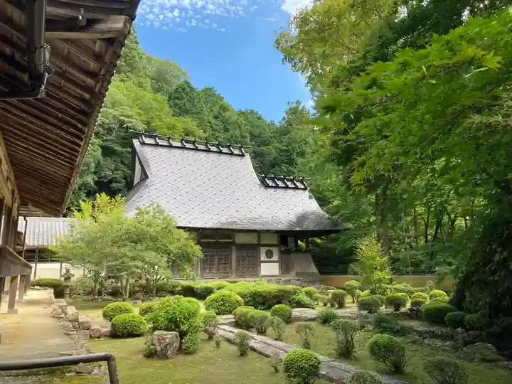 法常寺の本殿・本堂