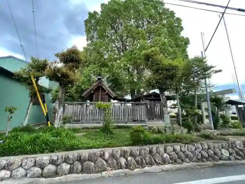 野村神社の{uncategorized: "未分類", other: "その他", undefined: "問題あり", building: "その他建物", grave: "お墓", sacred_gate: "鳥居", guardian: "狛犬", statue: "像", buddha: "仏像", history: "歴史", nature: "自然", garden: "庭園", animal: "動物", pagoda: "塔", temizu: "手水舎", mountain_gate: "山門・神門", sanctuary: "本殿・本堂", subordinate: "末社・摂社", art: "芸術", scenery: "景色", jizo: "地蔵", ema: "絵馬", goshuin: "御朱印", omikuji: "おみくじ", items: "授与品その他", amulet: "お守り", goshuincho: "御朱印帳", eats: "食事", festival: "お祭り", votive_dance: "神楽", shichigosan: "七五三参", wedding: "結婚式", experience: "体験その他", initially: "初詣", around: "周辺", anti_infection: "感染症対策"}