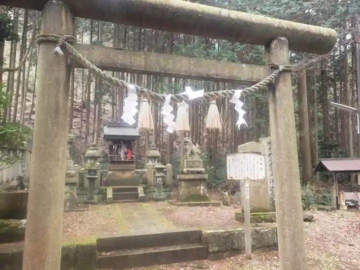 湯谷神社の末社・摂社