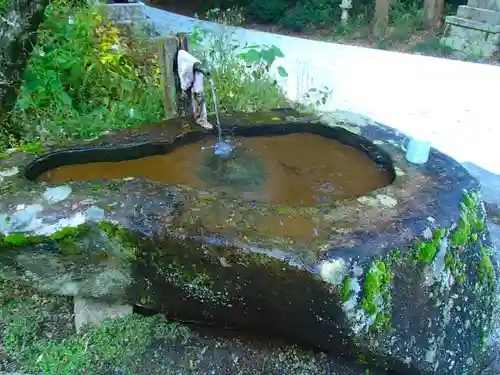 神明神社の手水