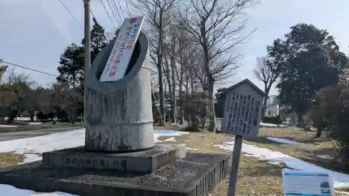 勝居神社の{uncategorized: "未分類", other: "その他", undefined: "問題あり", building: "その他建物", grave: "お墓", sacred_gate: "鳥居", guardian: "狛犬", statue: "像", buddha: "仏像", history: "歴史", nature: "自然", garden: "庭園", animal: "動物", pagoda: "塔", temizu: "手水舎", mountain_gate: "山門・神門", sanctuary: "本殿・本堂", subordinate: "末社・摂社", art: "芸術", scenery: "景色", jizo: "地蔵", ema: "絵馬", goshuin: "御朱印", omikuji: "おみくじ", items: "授与品その他", amulet: "お守り", goshuincho: "御朱印帳", eats: "食事", festival: "お祭り", votive_dance: "神楽", shichigosan: "七五三参", wedding: "結婚式", experience: "体験その他", initially: "初詣", around: "周辺", anti_infection: "感染症対策"}