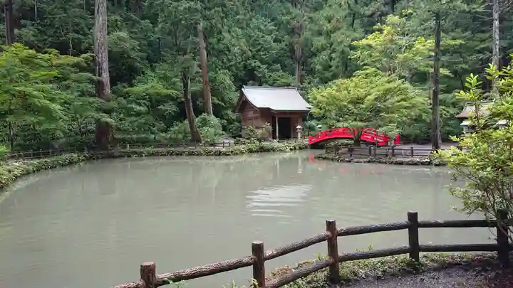 小國神社の庭園