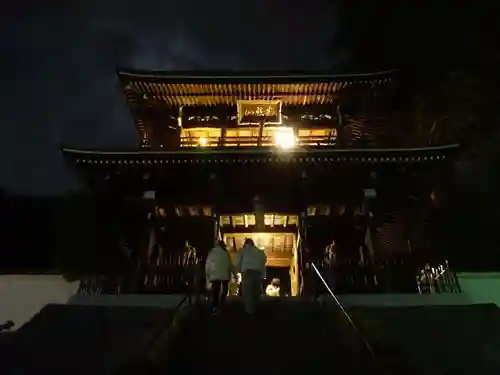 萬蔵寺の山門・神門