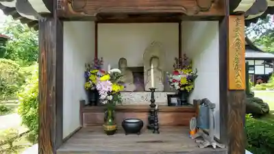 佛蔵院の本殿・本堂