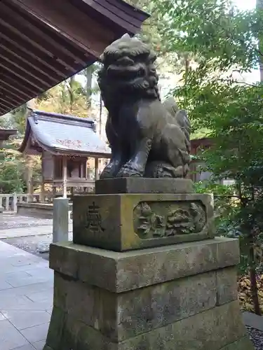 彌彦神社の狛犬