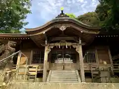 天山社の本殿