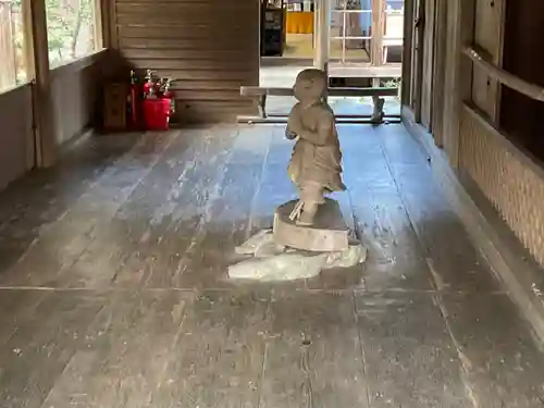 高山寺の像