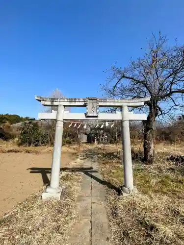 大蔵神社の{uncategorized: "未分類", other: "その他", undefined: "問題あり", building: "その他建物", grave: "お墓", sacred_gate: "鳥居", guardian: "狛犬", statue: "像", buddha: "仏像", history: "歴史", nature: "自然", garden: "庭園", animal: "動物", pagoda: "塔", temizu: "手水舎", mountain_gate: "山門・神門", sanctuary: "本殿・本堂", subordinate: "末社・摂社", art: "芸術", scenery: "景色", jizo: "地蔵", ema: "絵馬", goshuin: "御朱印", omikuji: "おみくじ", items: "授与品その他", amulet: "お守り", goshuincho: "御朱印帳", eats: "食事", festival: "お祭り", votive_dance: "神楽", shichigosan: "七五三参", wedding: "結婚式", experience: "体験その他", initially: "初詣", around: "周辺", anti_infection: "感染症対策"}