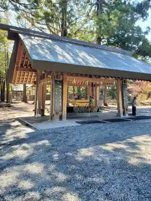 北海道神宮の{uncategorized: "未分類", other: "その他", undefined: "問題あり", building: "その他建物", grave: "お墓", sacred_gate: "鳥居", guardian: "狛犬", statue: "像", buddha: "仏像", history: "歴史", nature: "自然", garden: "庭園", animal: "動物", pagoda: "塔", temizu: "手水舎", mountain_gate: "山門・神門", sanctuary: "本殿・本堂", subordinate: "末社・摂社", art: "芸術", scenery: "景色", jizo: "地蔵", ema: "絵馬", goshuin: "御朱印", omikuji: "おみくじ", items: "授与品その他", amulet: "お守り", goshuincho: "御朱印帳", eats: "食事", festival: "お祭り", votive_dance: "神楽", shichigosan: "七五三参", wedding: "結婚式", experience: "体験その他", initially: "初詣", around: "周辺", anti_infection: "感染症対策"}