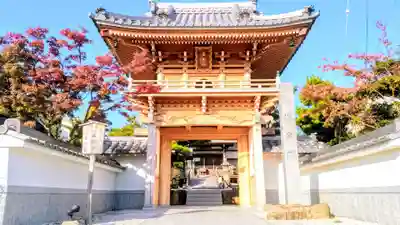 傳宗院の山門・神門