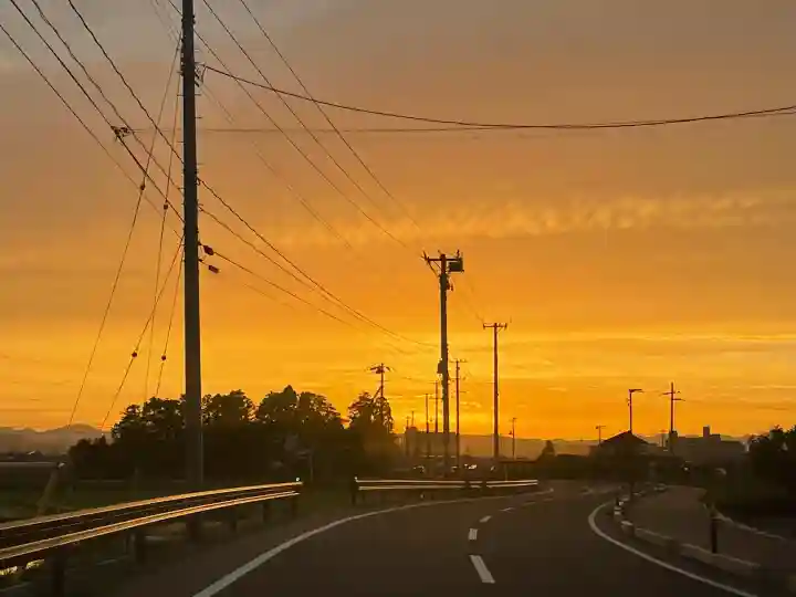 閖上湊神社の{uncategorized: "未分類", other: "その他", undefined: "問題あり", building: "その他建物", grave: "お墓", sacred_gate: "鳥居", guardian: "狛犬", statue: "像", buddha: "仏像", history: "歴史", nature: "自然", garden: "庭園", animal: "動物", pagoda: "塔", temizu: "手水舎", mountain_gate: "山門・神門", sanctuary: "本殿・本堂", subordinate: "末社・摂社", art: "芸術", scenery: "景色", jizo: "地蔵", ema: "絵馬", goshuin: "御朱印", omikuji: "おみくじ", items: "授与品その他", amulet: "お守り", goshuincho: "御朱印帳", eats: "食事", festival: "お祭り", votive_dance: "神楽", shichigosan: "七五三参", wedding: "結婚式", experience: "体験その他", initially: "初詣", around: "周辺", anti_infection: "感染症対策"}