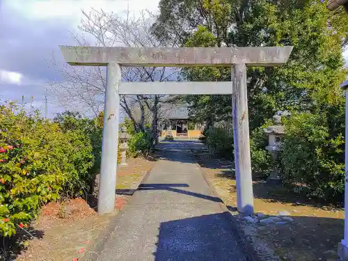 神明社（赤目）の鳥居