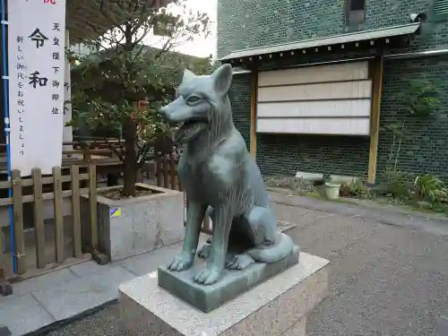 宮益御嶽神社の狛犬