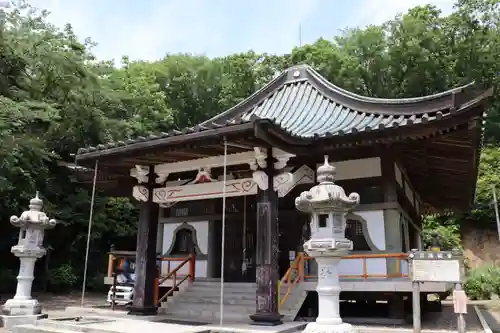 清滝寺の本殿・本堂