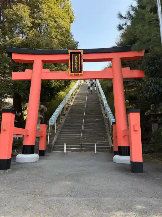 高良大社の{uncategorized: "未分類", other: "その他", undefined: "問題あり", building: "その他建物", grave: "お墓", sacred_gate: "鳥居", guardian: "狛犬", statue: "像", buddha: "仏像", history: "歴史", nature: "自然", garden: "庭園", animal: "動物", pagoda: "塔", temizu: "手水舎", mountain_gate: "山門・神門", sanctuary: "本殿・本堂", subordinate: "末社・摂社", art: "芸術", scenery: "景色", jizo: "地蔵", ema: "絵馬", goshuin: "御朱印", omikuji: "おみくじ", items: "授与品その他", amulet: "お守り", goshuincho: "御朱印帳", eats: "食事", festival: "お祭り", votive_dance: "神楽", shichigosan: "七五三参", wedding: "結婚式", experience: "体験その他", initially: "初詣", around: "周辺", anti_infection: "感染症対策"}
