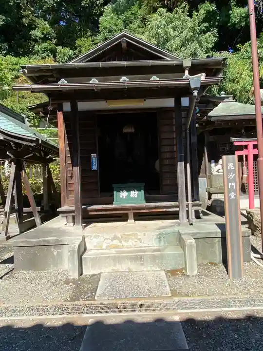 大坊本行寺の末社・摂社