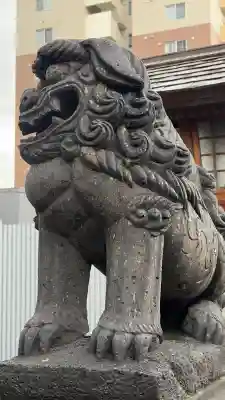 札幌諏訪神社の{uncategorized: "未分類", other: "その他", undefined: "問題あり", building: "その他建物", grave: "お墓", sacred_gate: "鳥居", guardian: "狛犬", statue: "像", buddha: "仏像", history: "歴史", nature: "自然", garden: "庭園", animal: "動物", pagoda: "塔", temizu: "手水舎", mountain_gate: "山門・神門", sanctuary: "本殿・本堂", subordinate: "末社・摂社", art: "芸術", scenery: "景色", jizo: "地蔵", ema: "絵馬", goshuin: "御朱印", omikuji: "おみくじ", items: "授与品その他", amulet: "お守り", goshuincho: "御朱印帳", eats: "食事", festival: "お祭り", votive_dance: "神楽", shichigosan: "七五三参", wedding: "結婚式", experience: "体験その他", initially: "初詣", around: "周辺", anti_infection: "感染症対策"}