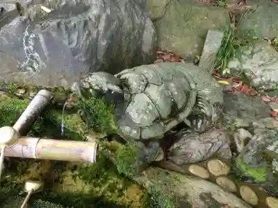 氣比神宮の手水舎