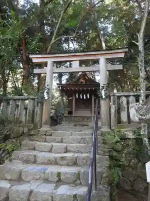石上神宮の末社・摂社