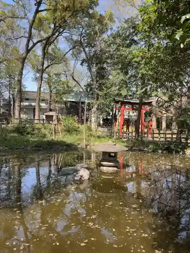 調神社の庭園