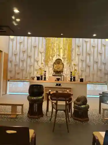 増上寺塔頭 三縁山 宝珠院の{uncategorized: "未分類", other: "その他", undefined: "問題あり", building: "その他建物", grave: "お墓", sacred_gate: "鳥居", guardian: "狛犬", statue: "像", buddha: "仏像", history: "歴史", nature: "自然", garden: "庭園", animal: "動物", pagoda: "塔", temizu: "手水舎", mountain_gate: "山門・神門", sanctuary: "本殿・本堂", subordinate: "末社・摂社", art: "芸術", scenery: "景色", jizo: "地蔵", ema: "絵馬", goshuin: "御朱印", omikuji: "おみくじ", items: "授与品その他", amulet: "お守り", goshuincho: "御朱印帳", eats: "食事", festival: "お祭り", votive_dance: "神楽", shichigosan: "七五三参", wedding: "結婚式", experience: "体験その他", initially: "初詣", around: "周辺", anti_infection: "感染症対策"}