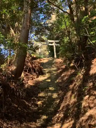 諏訪神社の鳥居