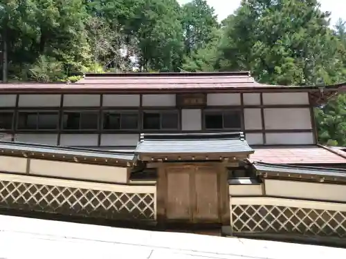 康徳院の{uncategorized: "未分類", other: "その他", undefined: "問題あり", building: "その他建物", grave: "お墓", sacred_gate: "鳥居", guardian: "狛犬", statue: "像", buddha: "仏像", history: "歴史", nature: "自然", garden: "庭園", animal: "動物", pagoda: "塔", temizu: "手水舎", mountain_gate: "山門・神門", sanctuary: "本殿・本堂", subordinate: "末社・摂社", art: "芸術", scenery: "景色", jizo: "地蔵", ema: "絵馬", goshuin: "御朱印", omikuji: "おみくじ", items: "授与品その他", amulet: "お守り", goshuincho: "御朱印帳", eats: "食事", festival: "お祭り", votive_dance: "神楽", shichigosan: "七五三参", wedding: "結婚式", experience: "体験その他", initially: "初詣", around: "周辺", anti_infection: "感染症対策"}