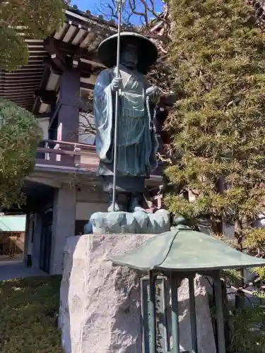 金剛寺の{uncategorized: "未分類", other: "その他", undefined: "問題あり", building: "その他建物", grave: "お墓", sacred_gate: "鳥居", guardian: "狛犬", statue: "像", buddha: "仏像", history: "歴史", nature: "自然", garden: "庭園", animal: "動物", pagoda: "塔", temizu: "手水舎", mountain_gate: "山門・神門", sanctuary: "本殿・本堂", subordinate: "末社・摂社", art: "芸術", scenery: "景色", jizo: "地蔵", ema: "絵馬", goshuin: "御朱印", omikuji: "おみくじ", items: "授与品その他", amulet: "お守り", goshuincho: "御朱印帳", eats: "食事", festival: "お祭り", votive_dance: "神楽", shichigosan: "七五三参", wedding: "結婚式", experience: "体験その他", initially: "初詣", around: "周辺", anti_infection: "感染症対策"}