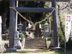 示現神社の鳥居