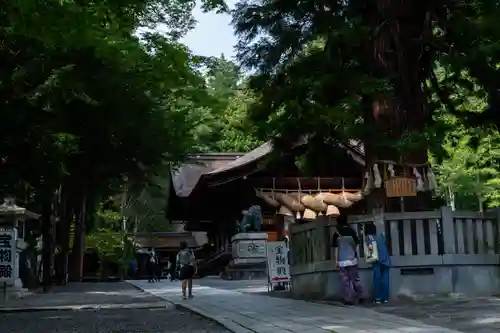 諏訪大社下社秋宮(長野県)