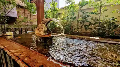 小野照崎神社の手水