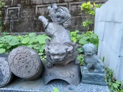 成田山横浜別院延命院の狛犬