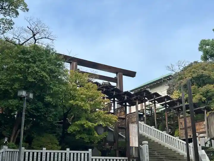 伊勢山皇大神宮の鳥居