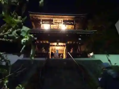 萬蔵寺の山門・神門