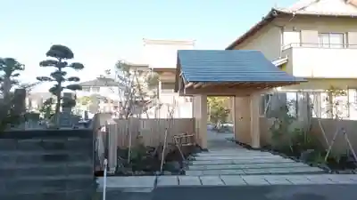 伝心寺の山門・神門