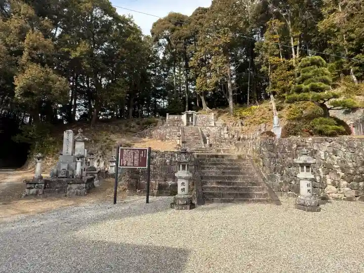 高月院の{uncategorized: "未分類", other: "その他", undefined: "問題あり", building: "その他建物", grave: "お墓", sacred_gate: "鳥居", guardian: "狛犬", statue: "像", buddha: "仏像", history: "歴史", nature: "自然", garden: "庭園", animal: "動物", pagoda: "塔", temizu: "手水舎", mountain_gate: "山門・神門", sanctuary: "本殿・本堂", subordinate: "末社・摂社", art: "芸術", scenery: "景色", jizo: "地蔵", ema: "絵馬", goshuin: "御朱印", omikuji: "おみくじ", items: "授与品その他", amulet: "お守り", goshuincho: "御朱印帳", eats: "食事", festival: "お祭り", votive_dance: "神楽", shichigosan: "七五三参", wedding: "結婚式", experience: "体験その他", initially: "初詣", around: "周辺", anti_infection: "感染症対策"}