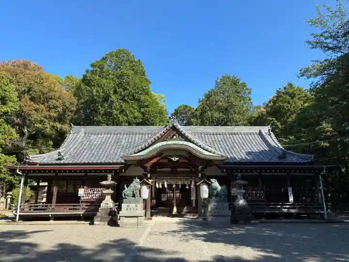 日根神社の{uncategorized: "未分類", other: "その他", undefined: "問題あり", building: "その他建物", grave: "お墓", sacred_gate: "鳥居", guardian: "狛犬", statue: "像", buddha: "仏像", history: "歴史", nature: "自然", garden: "庭園", animal: "動物", pagoda: "塔", temizu: "手水舎", mountain_gate: "山門・神門", sanctuary: "本殿・本堂", subordinate: "末社・摂社", art: "芸術", scenery: "景色", jizo: "地蔵", ema: "絵馬", goshuin: "御朱印", omikuji: "おみくじ", items: "授与品その他", amulet: "お守り", goshuincho: "御朱印帳", eats: "食事", festival: "お祭り", votive_dance: "神楽", shichigosan: "七五三参", wedding: "結婚式", experience: "体験その他", initially: "初詣", around: "周辺", anti_infection: "感染症対策"}