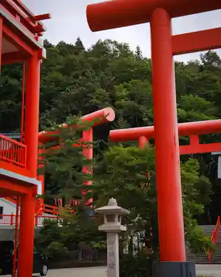 宝徳山稲荷大社(新潟県)