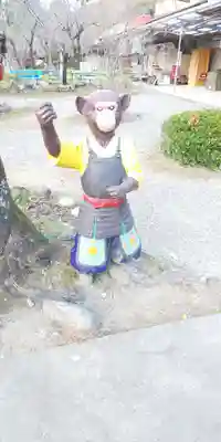 桃太郎神社（栗栖）の狛犬