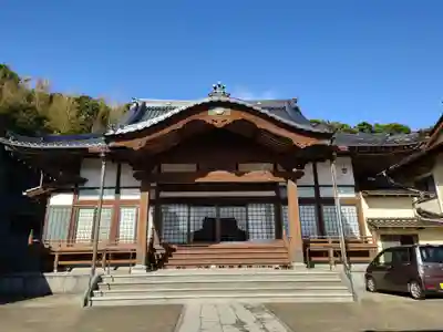 竜蔵寺の本殿・本堂