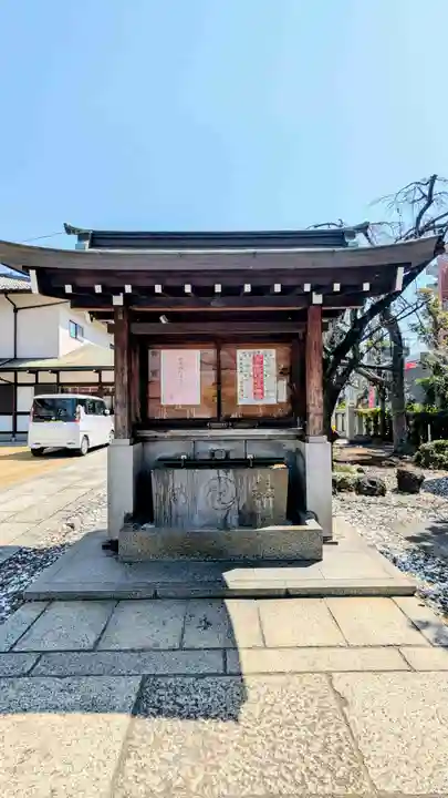 尾久八幡神社の手水舎