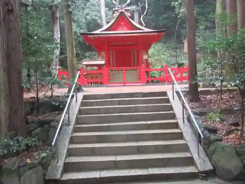 枚岡神社の末社・摂社