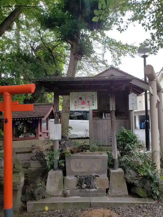 本郷氷川神社の手水舎
