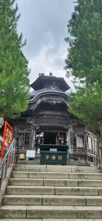 西方寺の本殿・本堂