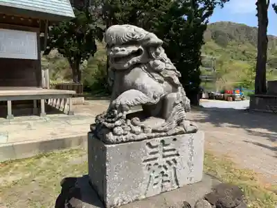 三嶋神社の狛犬