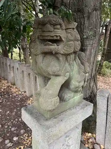 漆部神社の狛犬