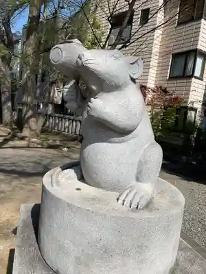 戸部杉山神社の狛犬
